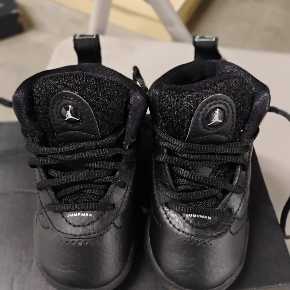 Jump Kids Black Sneakers